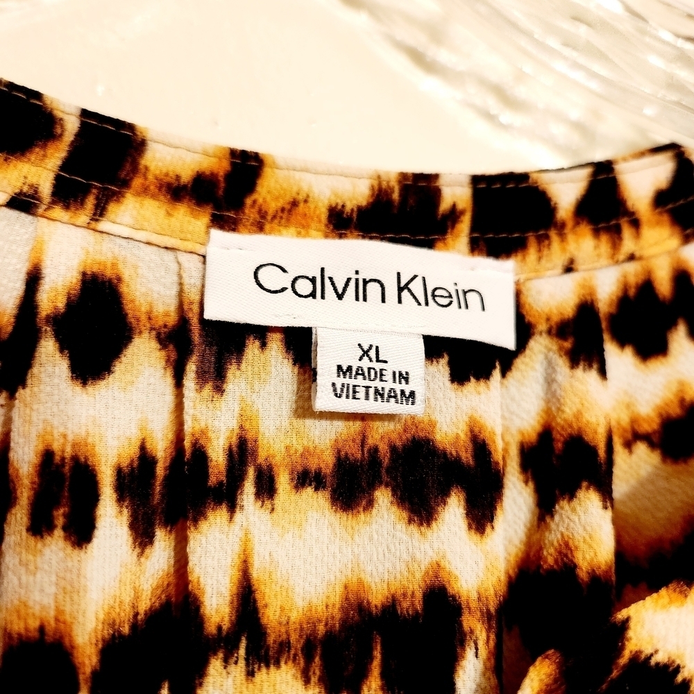 Calvin Klein | Women's Black and Tan Animal Print V-Neck Blouse Top (Size XL) - Picture 2 of 11